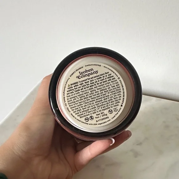 Leoben Company Mission Fig Soy Wax Candle - Red- purple - Picture 6 of 6